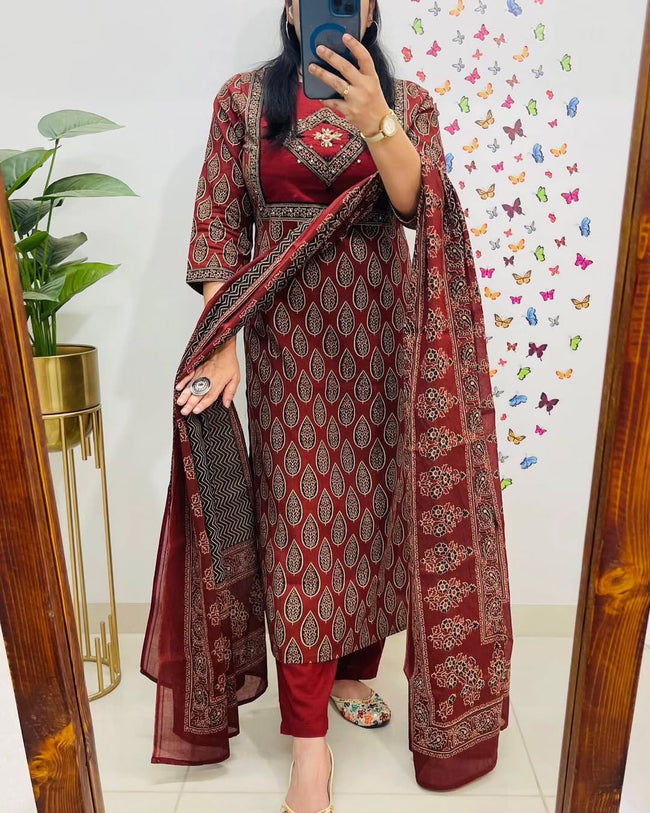 Elegant Maroon Block Print Cotton Suit Set Main Image